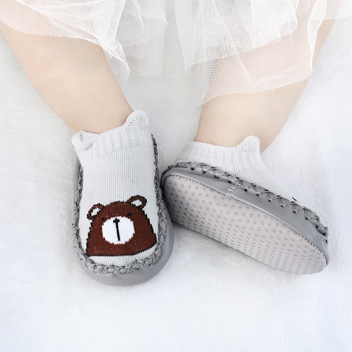 Giày tập đi cho bé có đế chống trượt