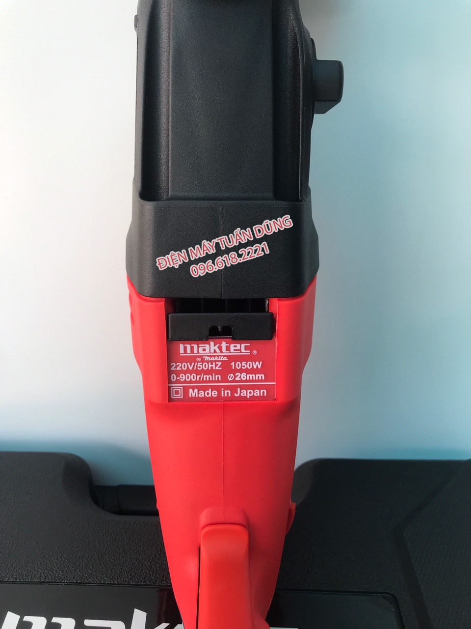 Máy khoan đục bê tông 1050W - Maktec 2-26