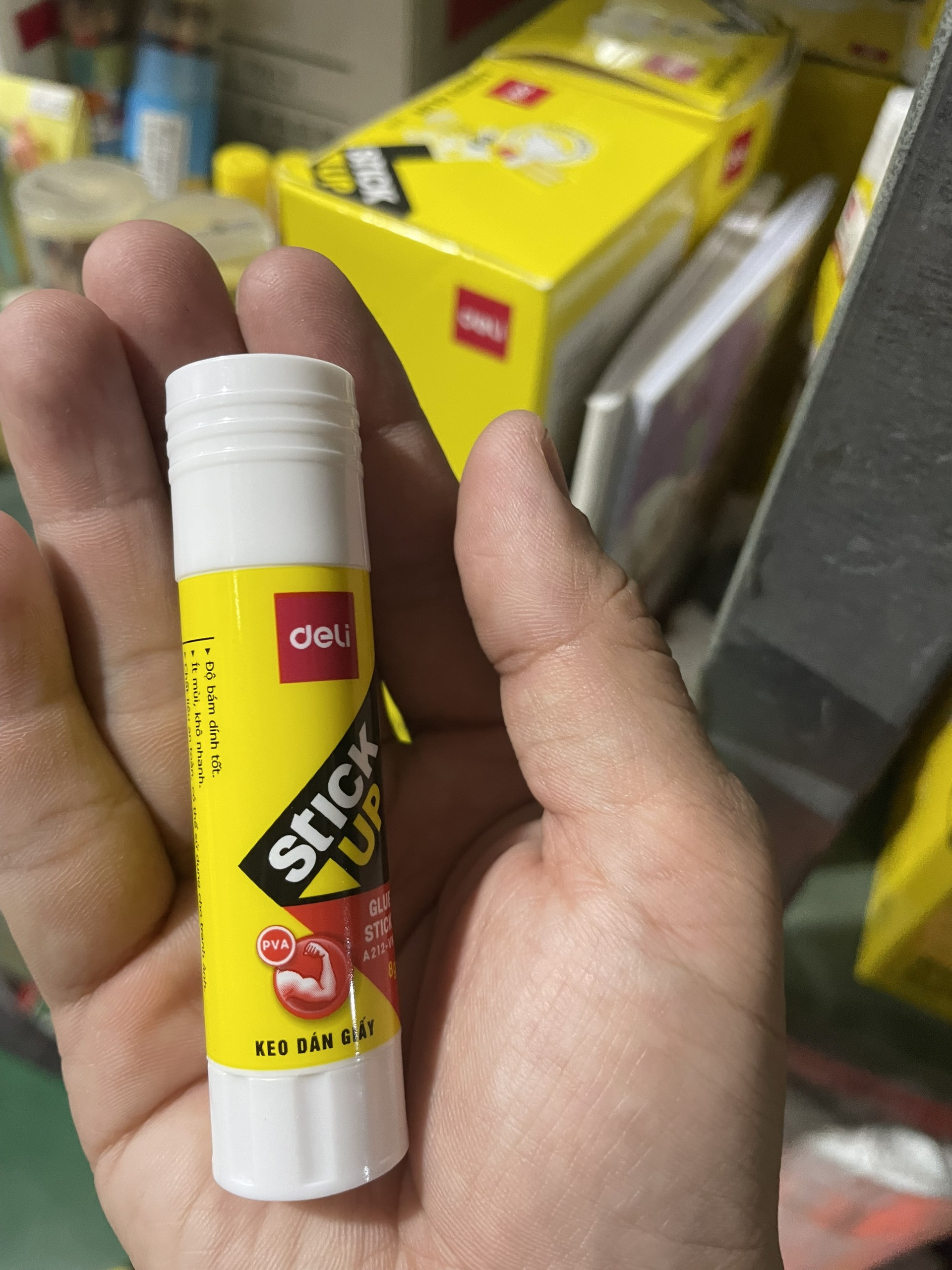 Lốc 12 Lọ Hồ khô dán giấy Deli 8G A212-VN