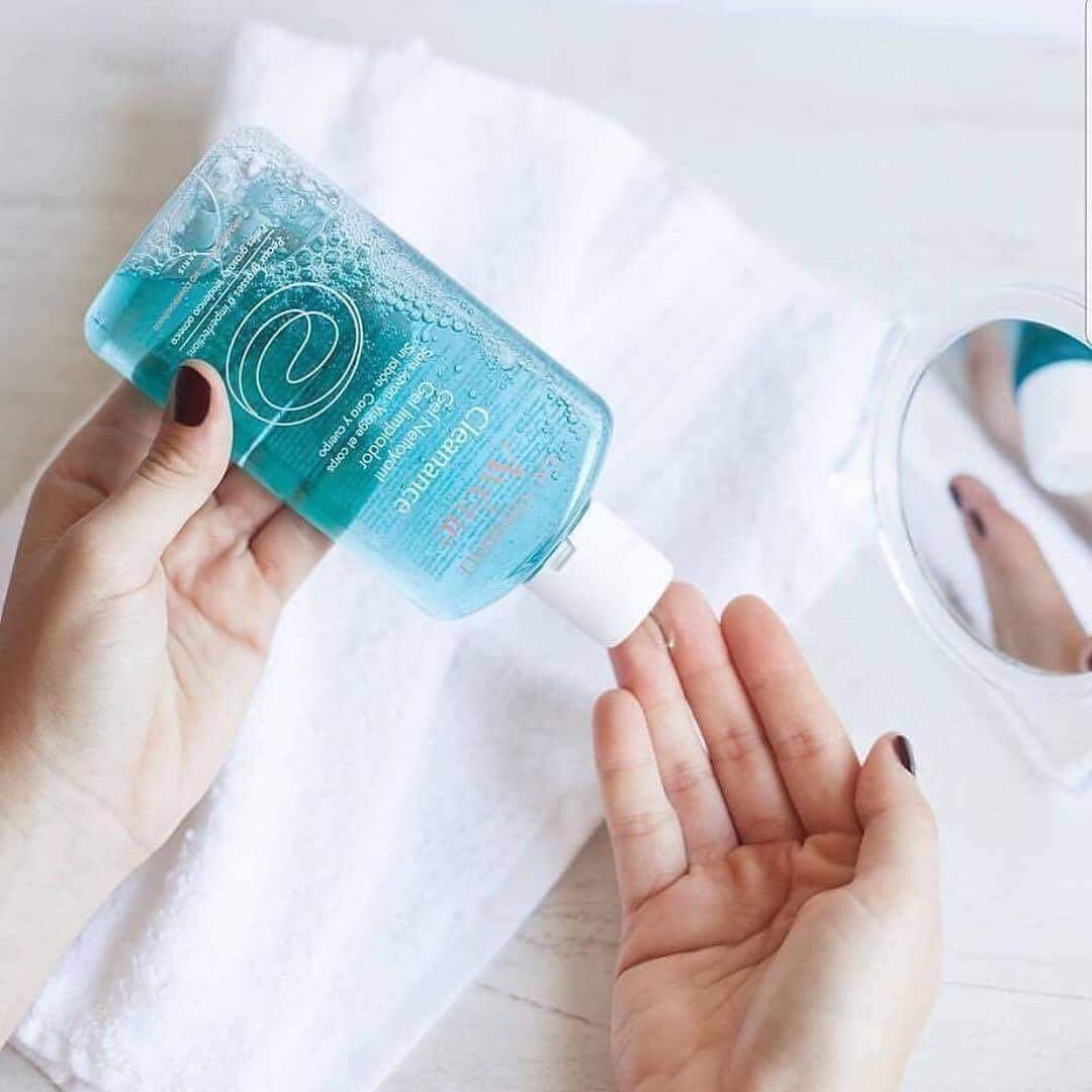 Sữa rửa mặt avene cleanance cleansing da dầu mụn gel