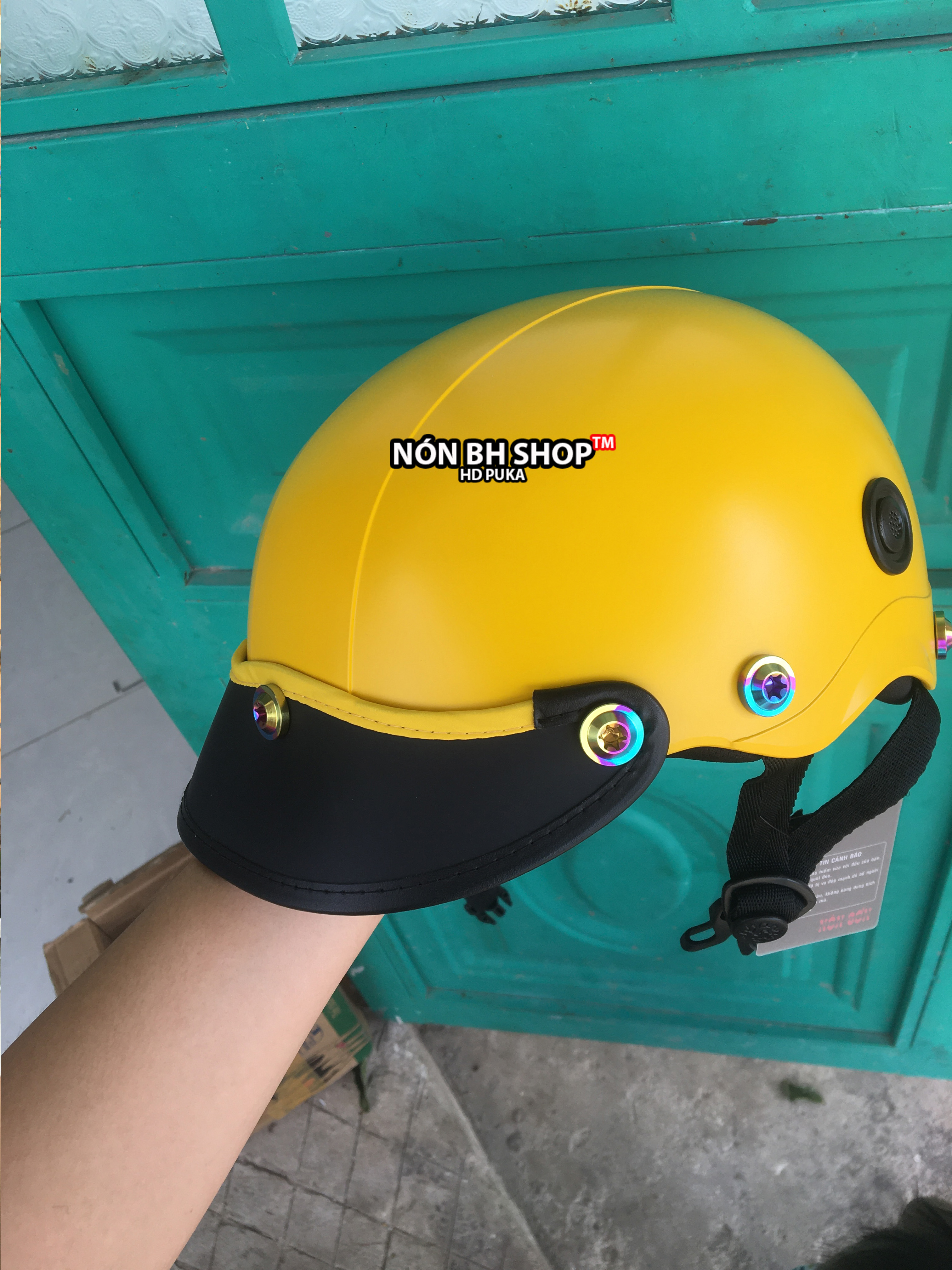 Nón sơn gắn ốc titan GR5 - Ốc GR5 nhiều màu ( 8 ốc )