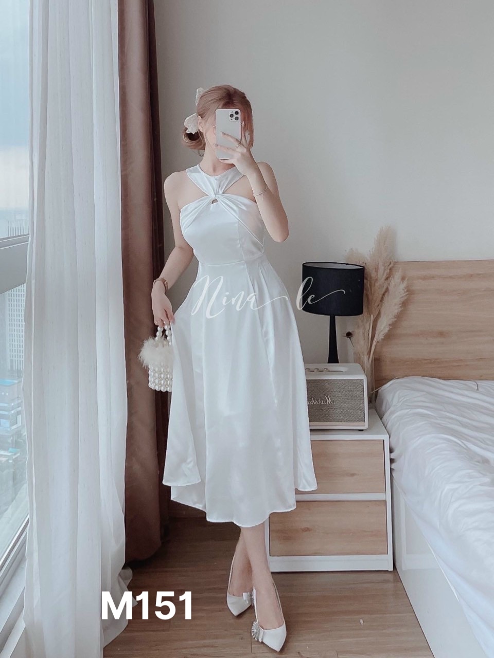 Đầm lụa cổ yếm dáng dài maxi M151