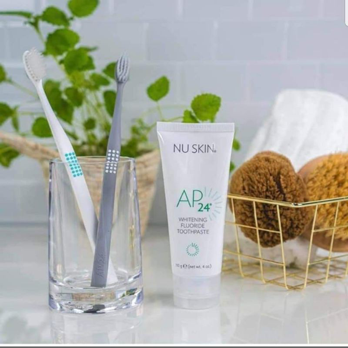 Kem đánh răng trắng sáng AP24 Nuskin