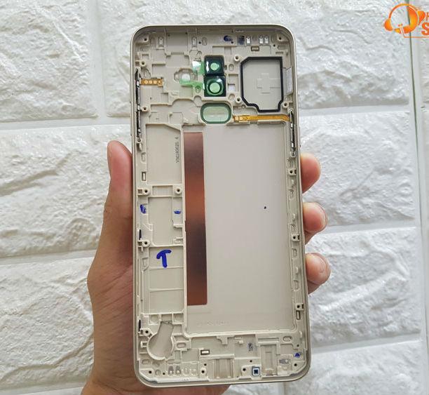 Vỏ bộ samsung j8 2018 / j800 zin