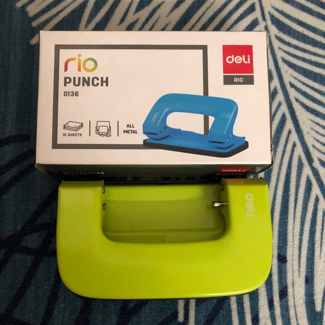 [HCM]Dụng cụ bấm lỗ giấy Deli mã 0136