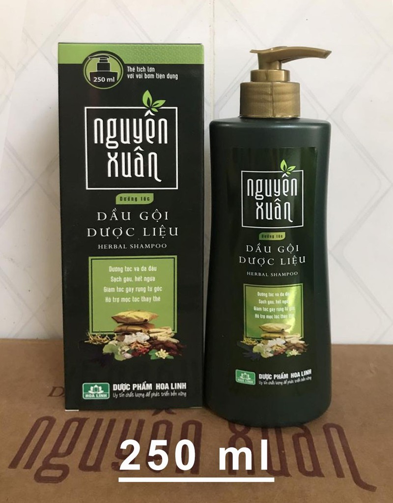 [HCM]Dầu gội dược liệu dưỡng tóc Nguyên Xuân 250ml (Chai xanh dưỡng tóc phục hồi hư tổn)