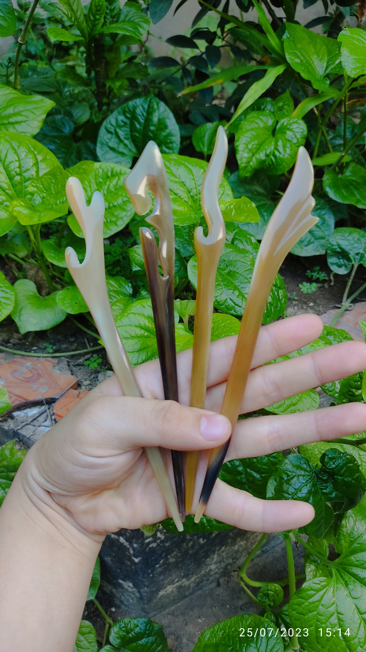 Trâm cài tóc sừng trâu bò chạm tinh sảo