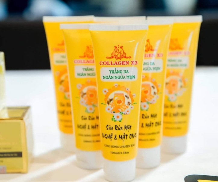 Sữa rửa mặt tinh chất nghệ mật ong Collagen X3 100ml