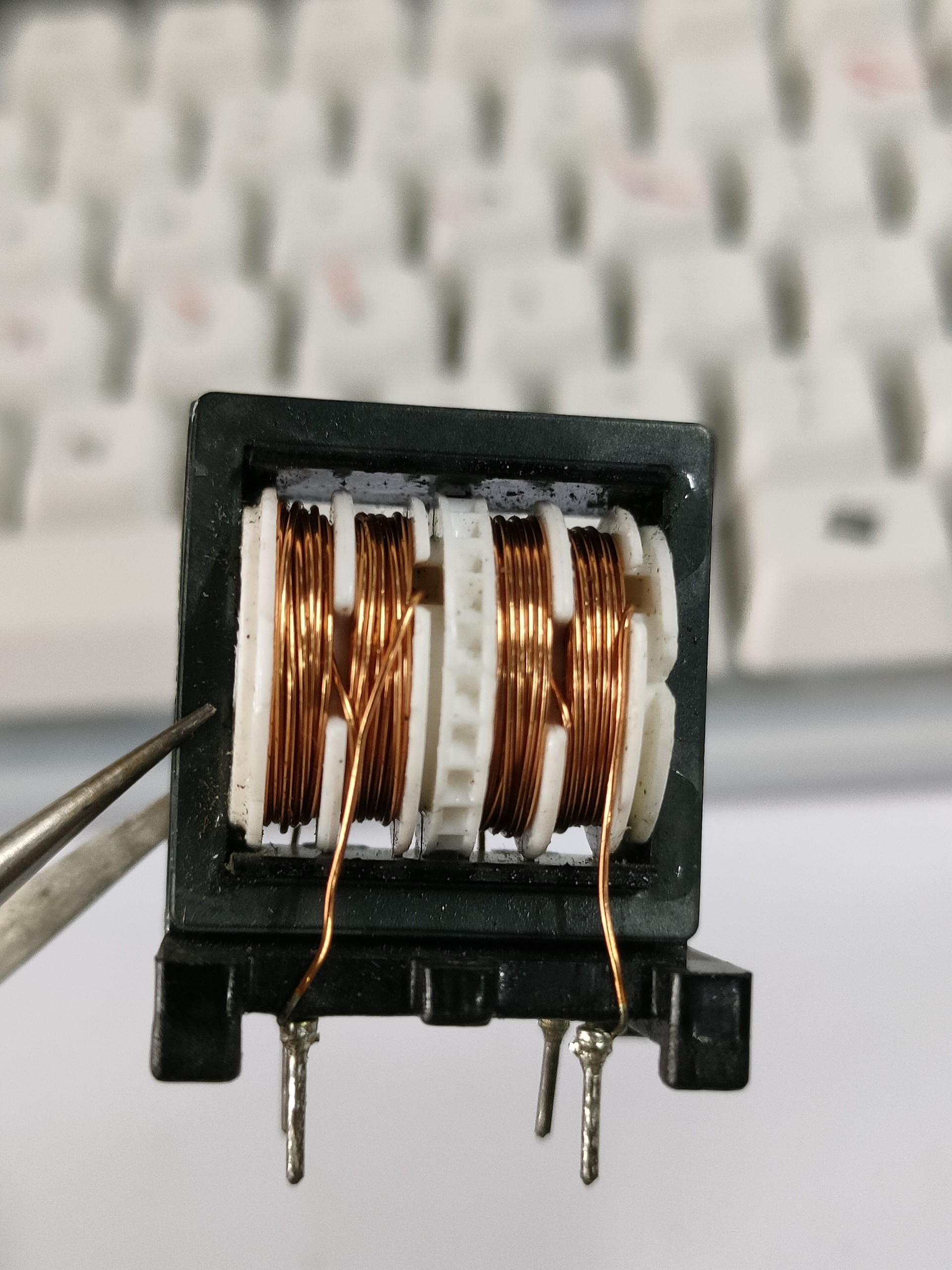 Cuộn lọc EMI AC DC 20A cuộc lọc 24x16mm