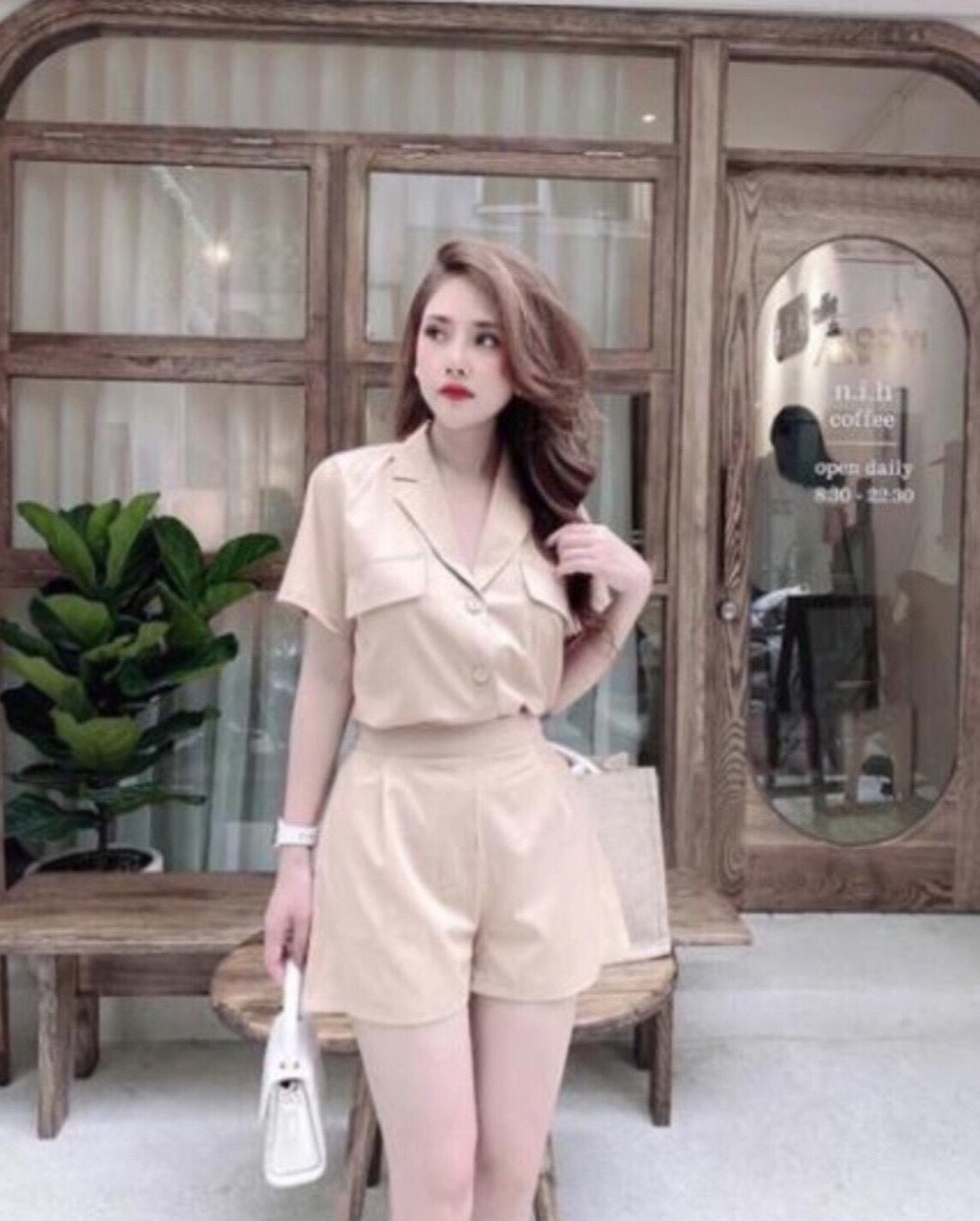 Set áo tay ngắn cổ sơ mi và quần đùi