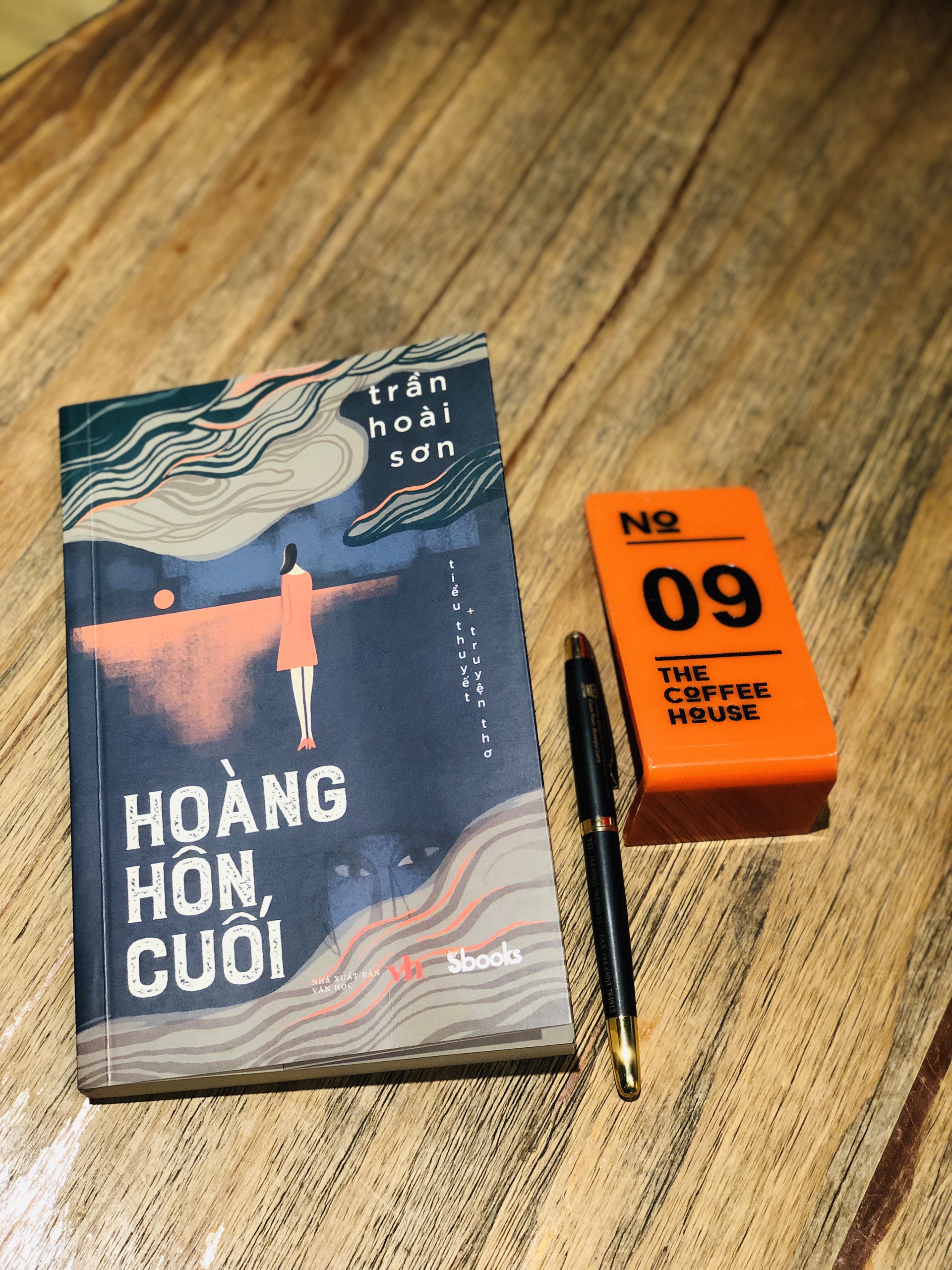 Sách - Hoàng Hôn Cuối - SBOOKS