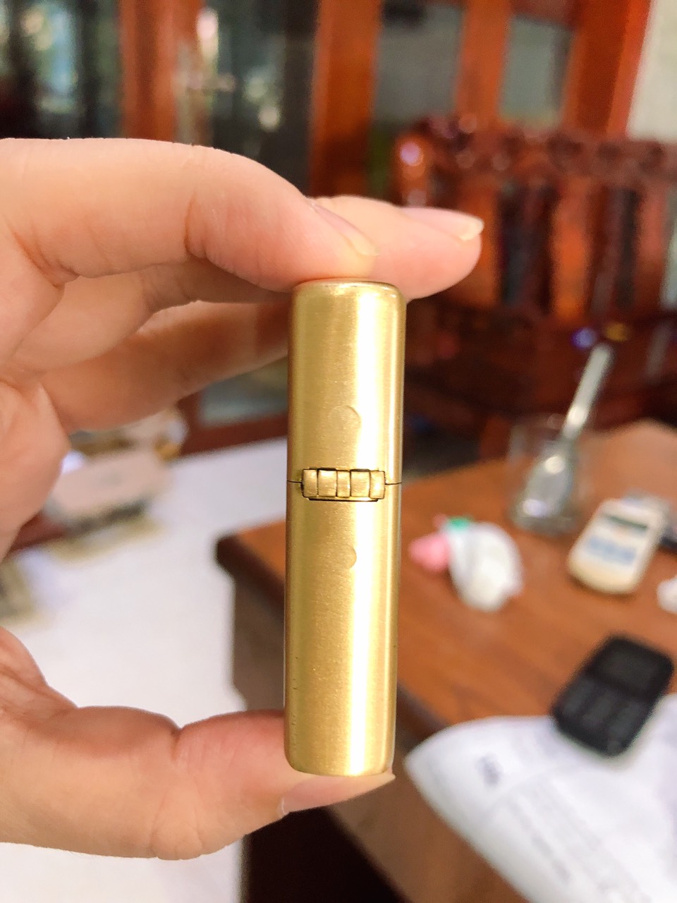 BẬT LỬA ZIPPO KHẮC HÌNH XE JEEP MÀU VÀNG -RUỘT VÀNG