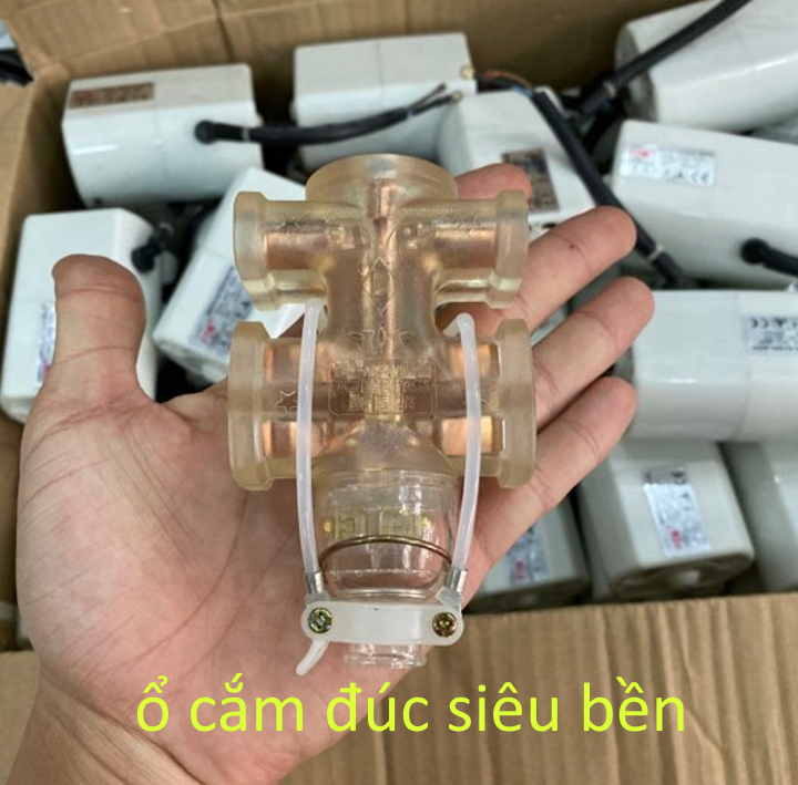 Ultra durable casting socket
