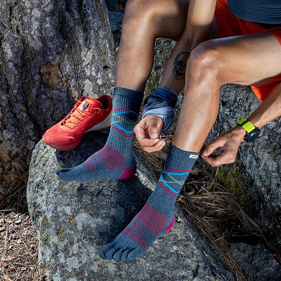 Vớ chạy trail 5 ngón Injinji TRAIL Midweight Crew