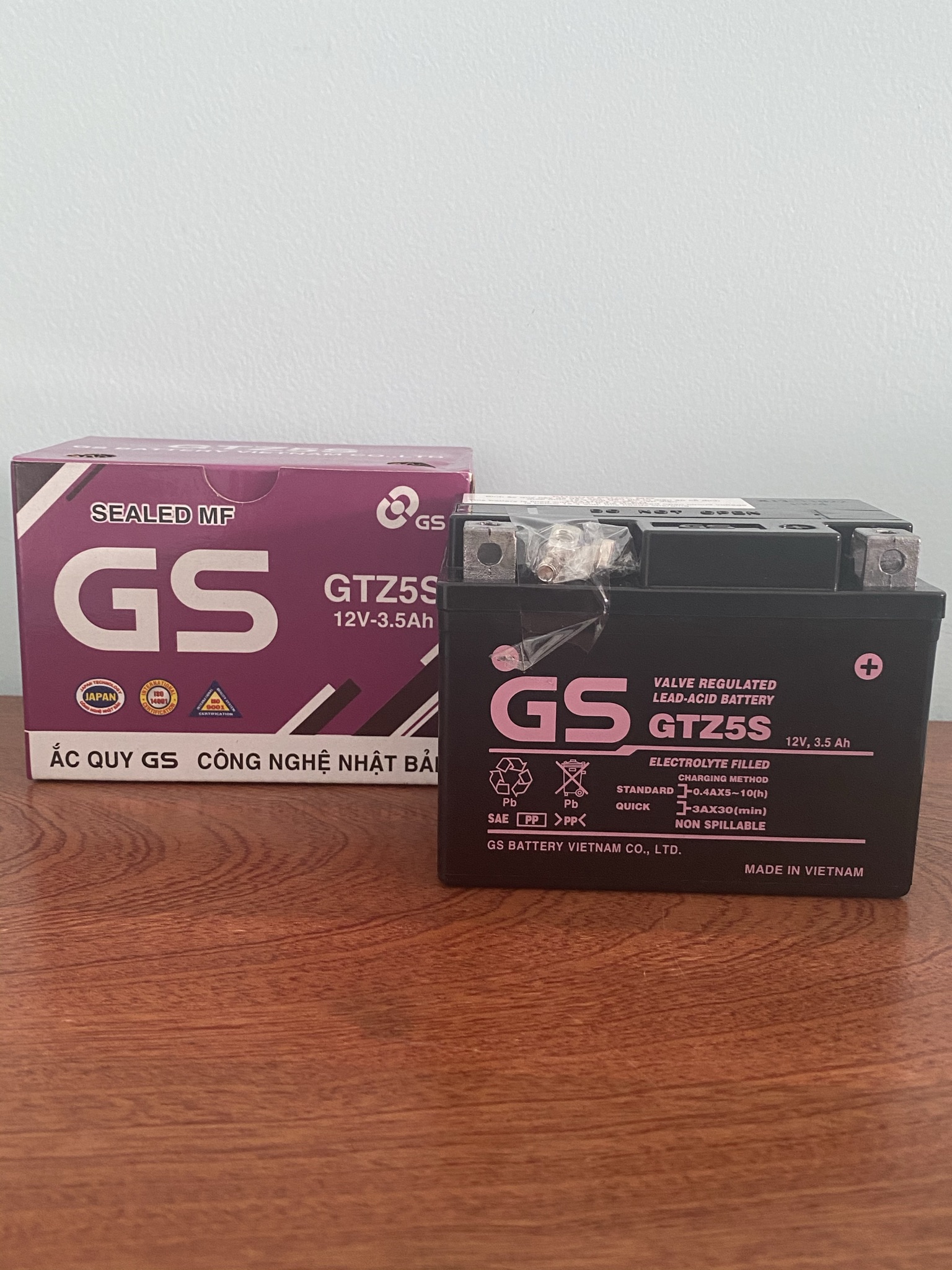 Bình ắc quy xe máy GS GTZ5S 12V - 3.5Ah