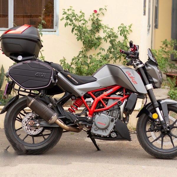 Túi Đôi Givi EA101B Treo Yên Xe Máy