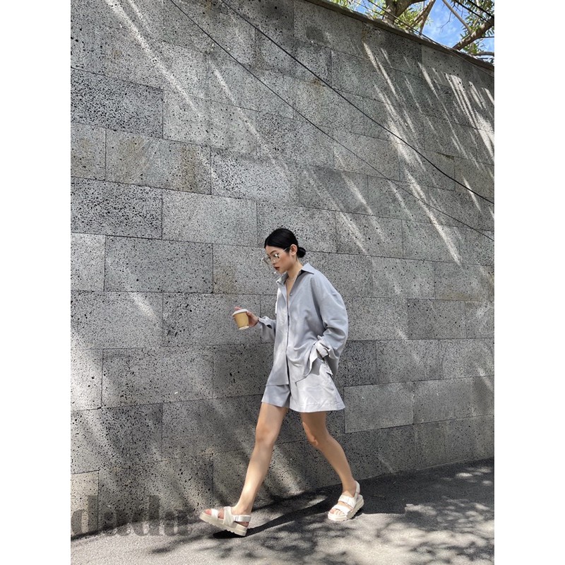 Dada set sơ mi nữ dáng dài xẻ vạt kèm quần short