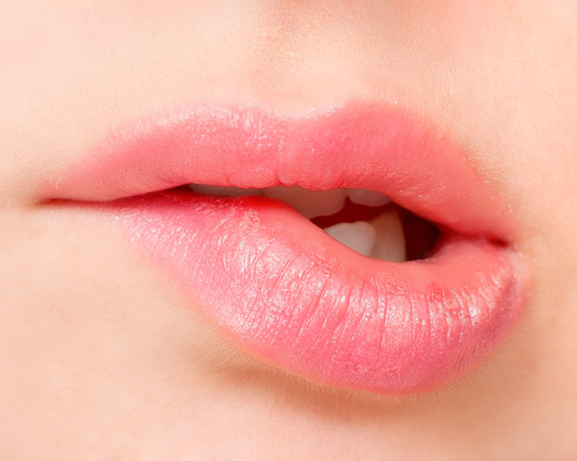 Son Dưỡng Môi Mediheal Labocare Panteno Lips 10ml