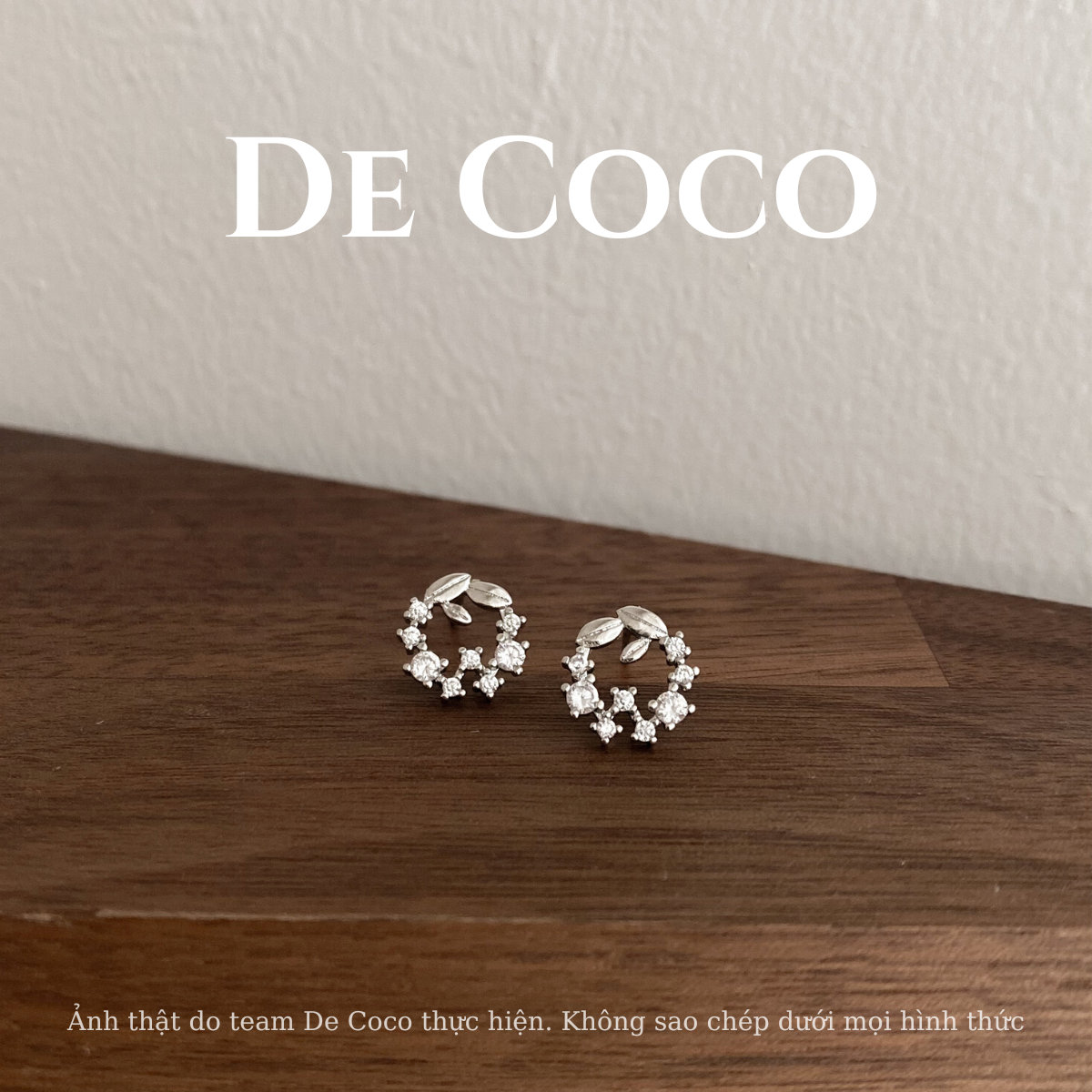 Khuyên tai Monica De Coco