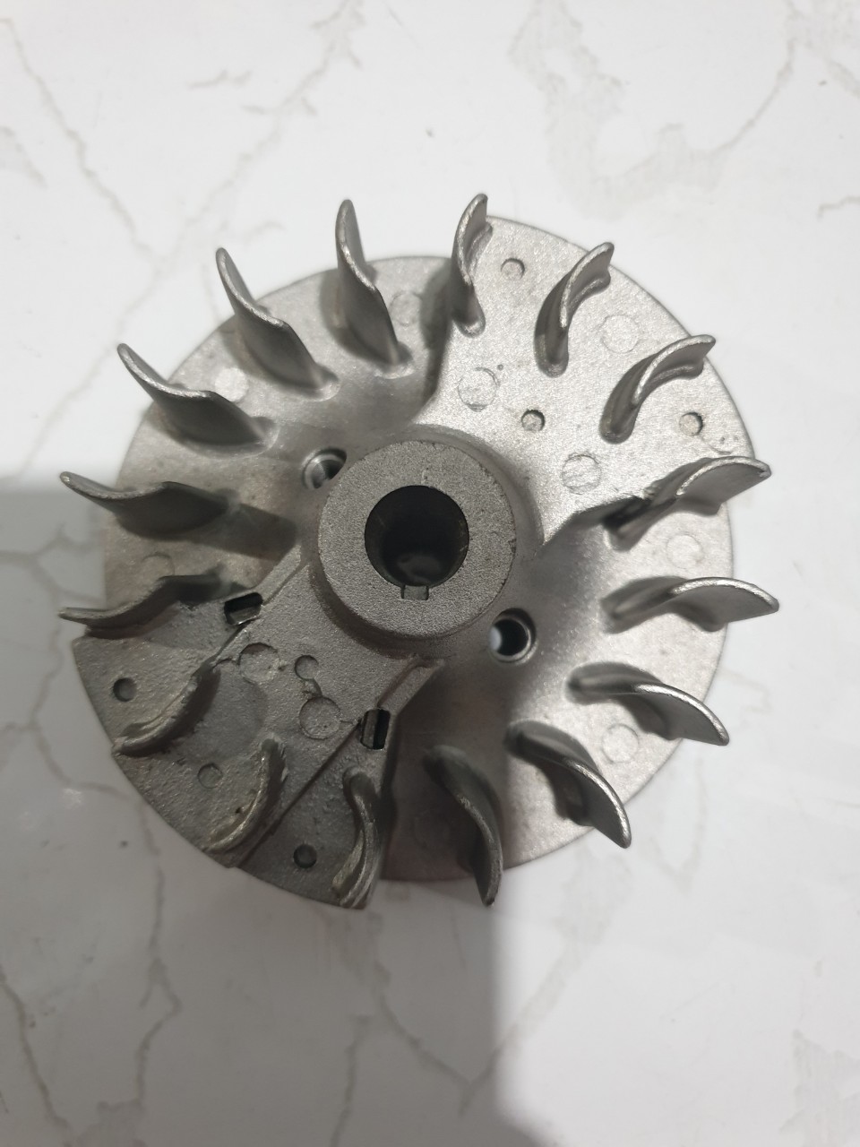 [HCM]Mâm lửa (vô lăng) máy cắt cỏ 2 thì