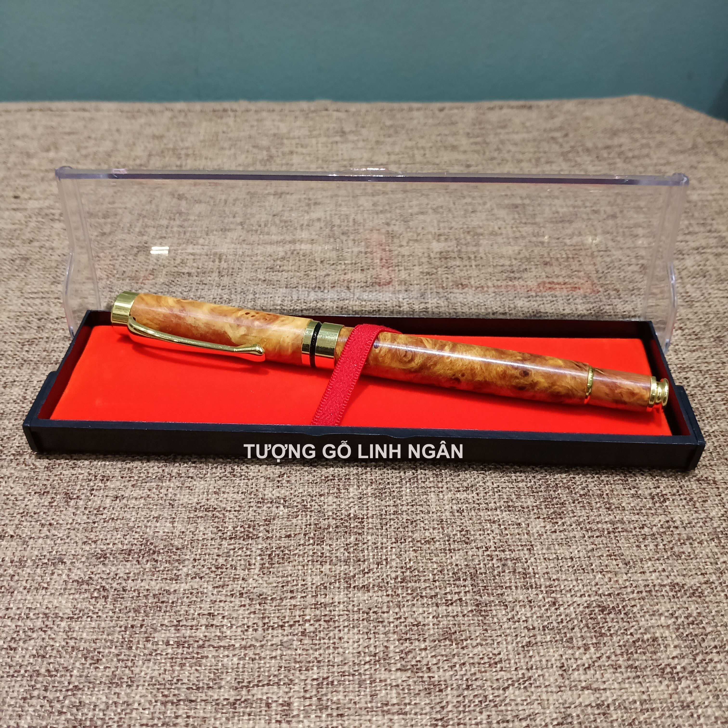 Bút ký gỗ Nu huyết long