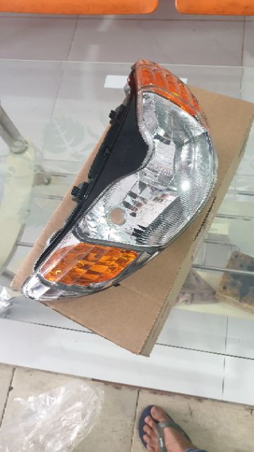 Đèn pha Future 1 zin chính hãng HONDA / chóa đèn Future đời đầu