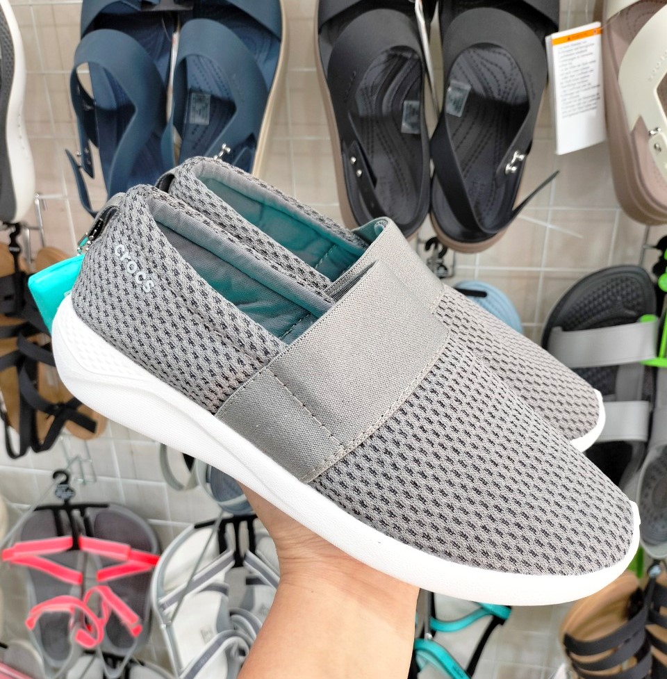 GIÀY VẢI ĐI BỘ CHỐNG HÔI CHÂN CROCS LITERIDE SLIP ON  CHO NỮ