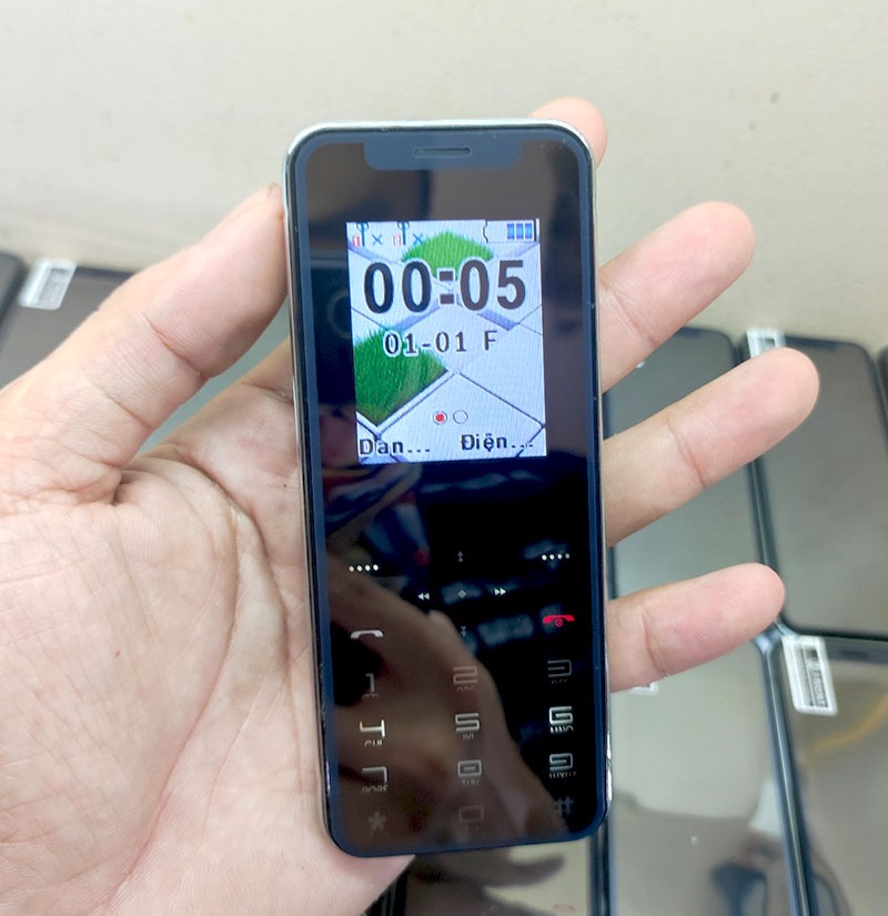 [Mới Fullbox] Điện thoại Mini H666 2SIM độc đáo và sang trọng