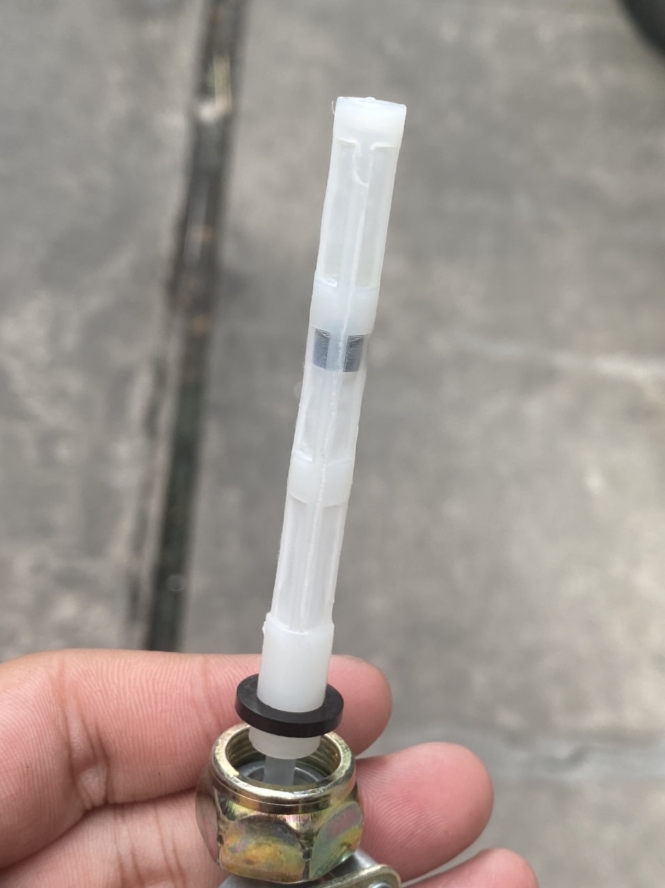 KHOÁ XĂNG XE CHALY