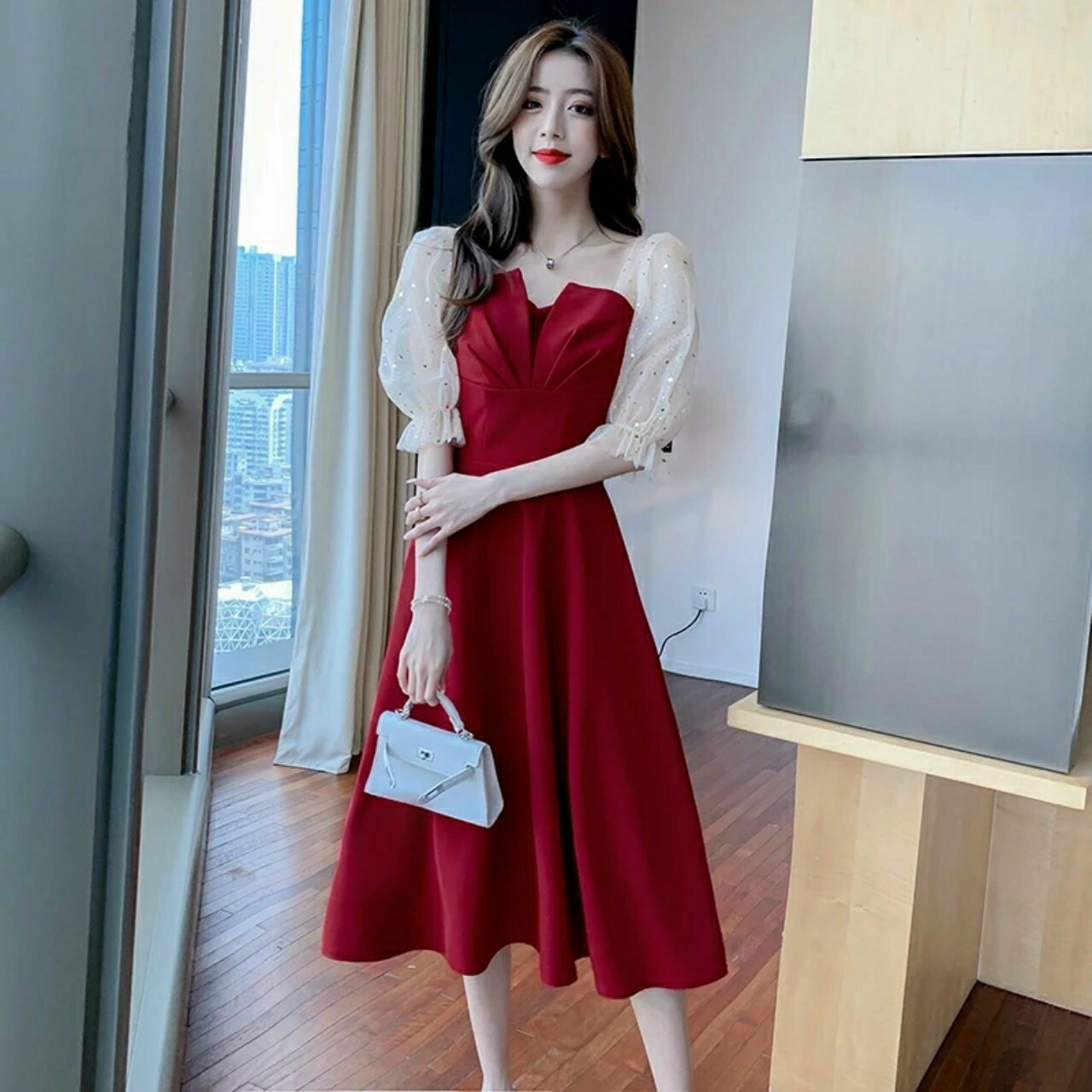 ĐẦM XẾP NGỰC PHỐI TAY LƯỚI KIM SA (CÓ MÚT NGỰC )