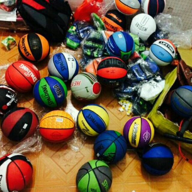 Bóng rổ size 3 nhiều màu (ngẫu nhiên) tặng kim bơm