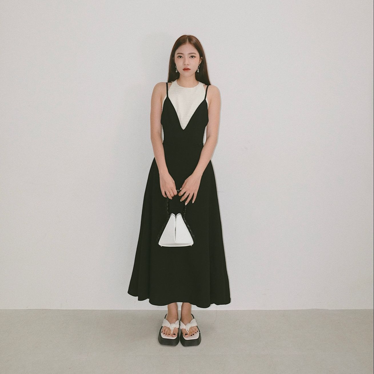 INTO.EIGHT | Đầm dây phối yếm INTO.EIGHT thiết kế (Lady Dress)