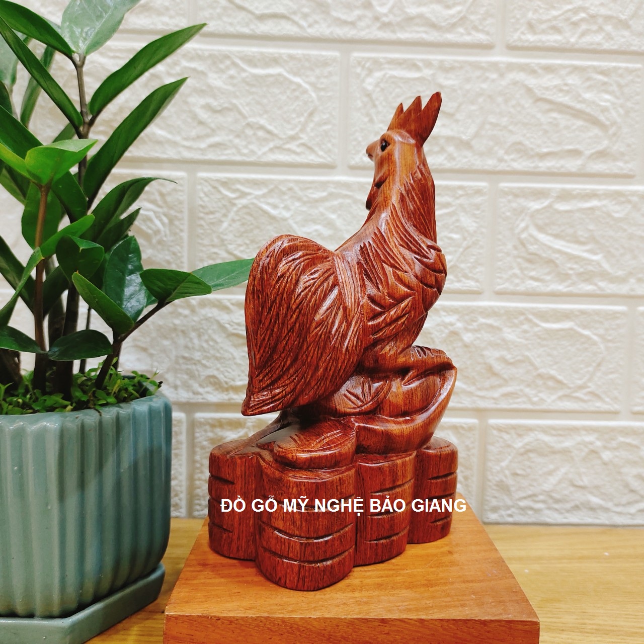 Tượng con gà gỗ hương cao 20 cm
