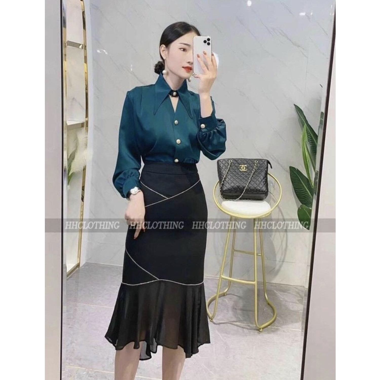 Áo sơ mi lụa công sở cổ lá khoét ngực cao cấp
