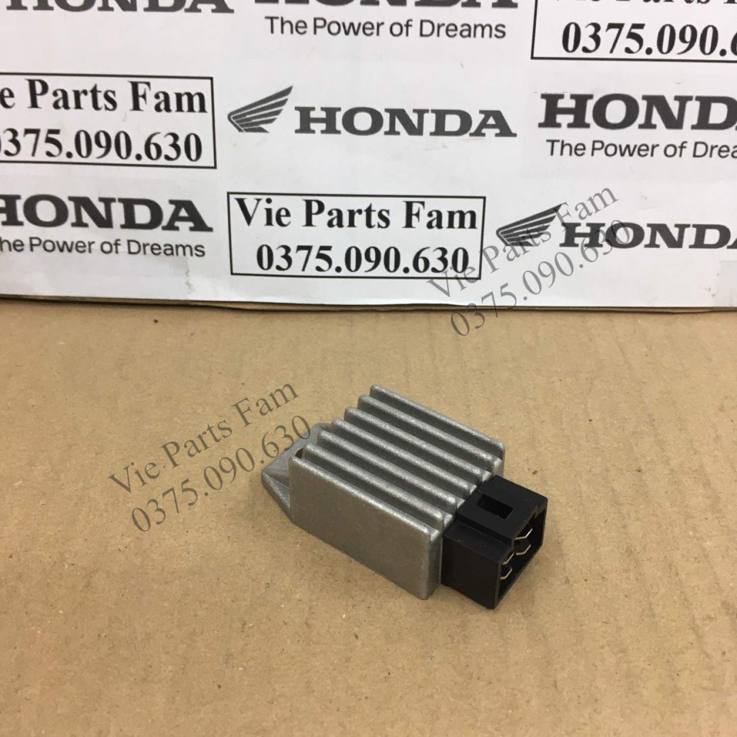 Cục sạc xe máy lắp cho Dream , wave , và nhiều xe khác