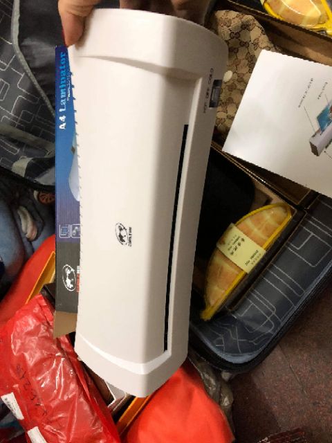 Máy ép plastic khổ lớn a4