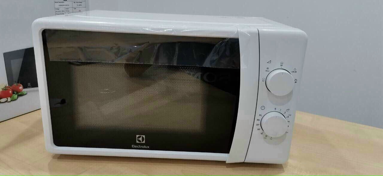 Lò Vi Sóng Electrolux EMM20K18GWI 20