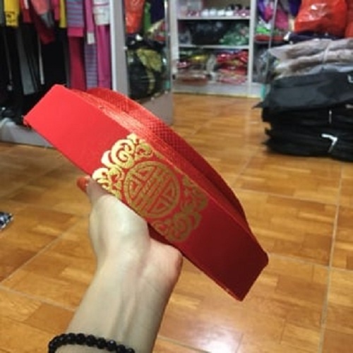 Khăn xếp, Nón, mấn Đỏ xu đội đầu bé trai