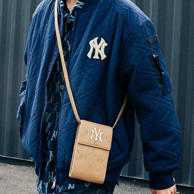 Túi đeo chéo điện thoại mlb unisex trẻ trung cá tính năng động size 18cm fullbox