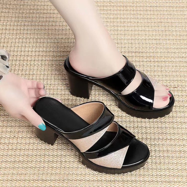 Dép quai ngang nữ trung niên gót vuông tăng 5cm chiều cao