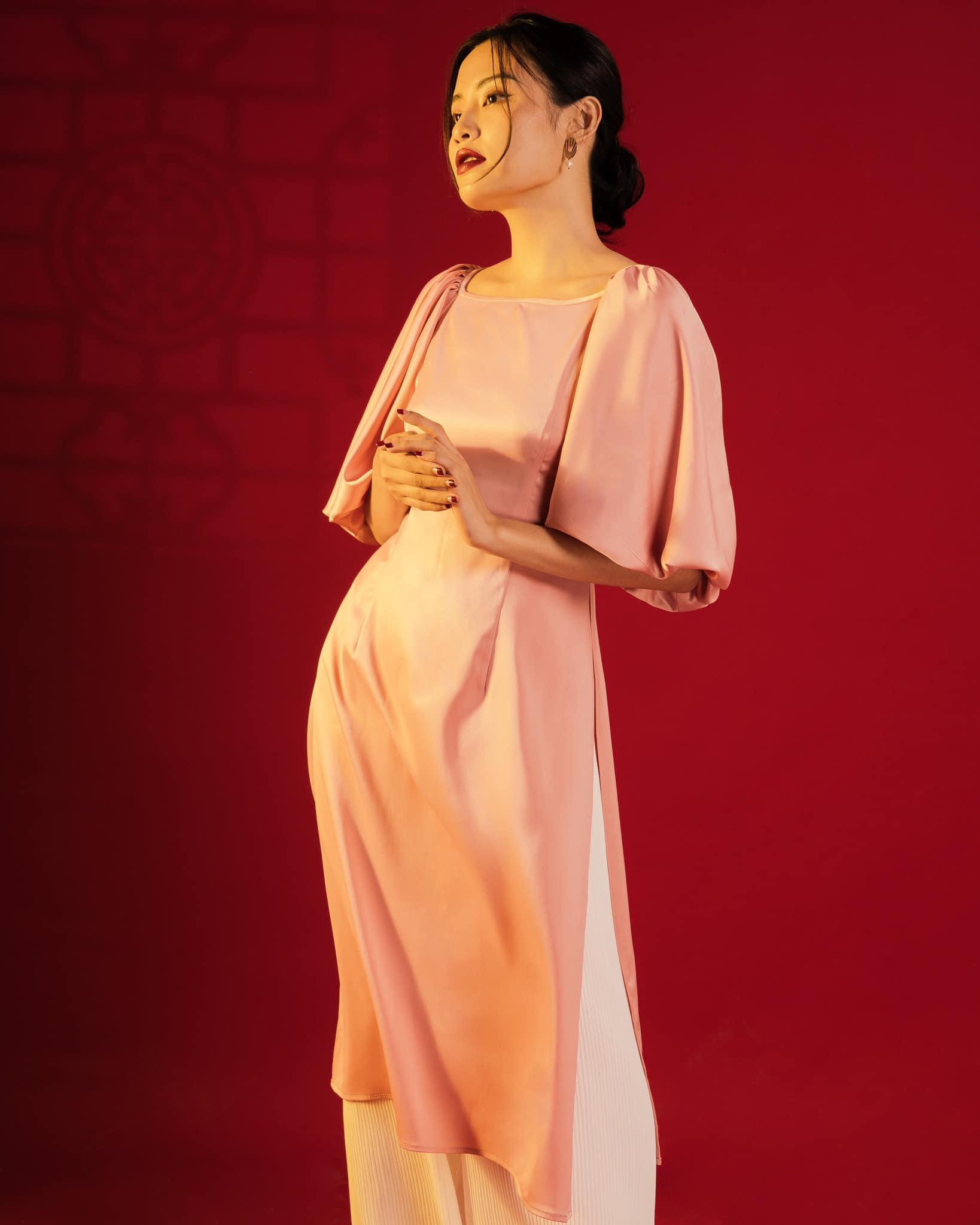 The19club - Quần áo dài lụa satin Liên