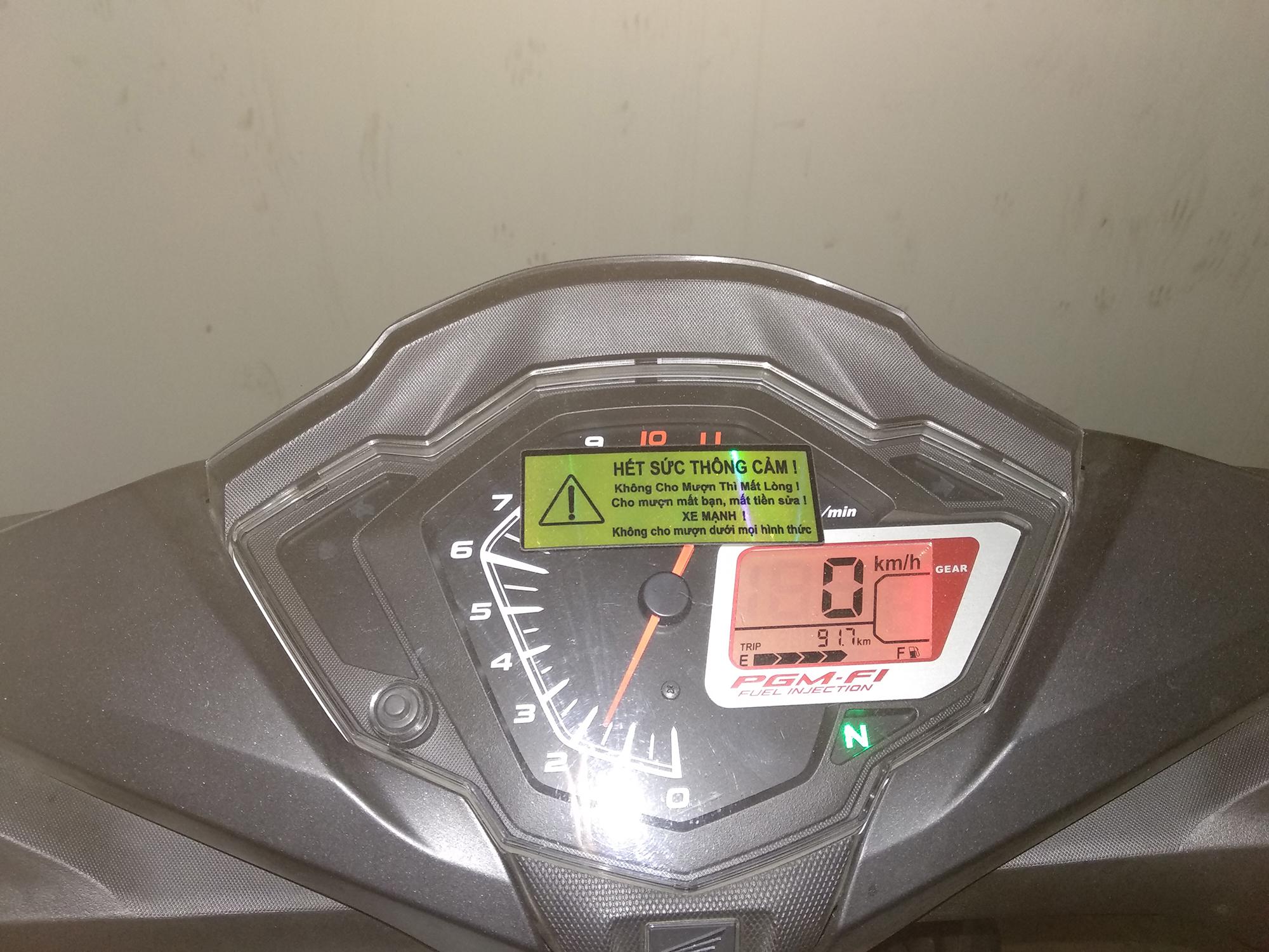 Bộ 4 decal tem xe GIẬN CHỊU - HẾT SỨC THÔNG CẢM