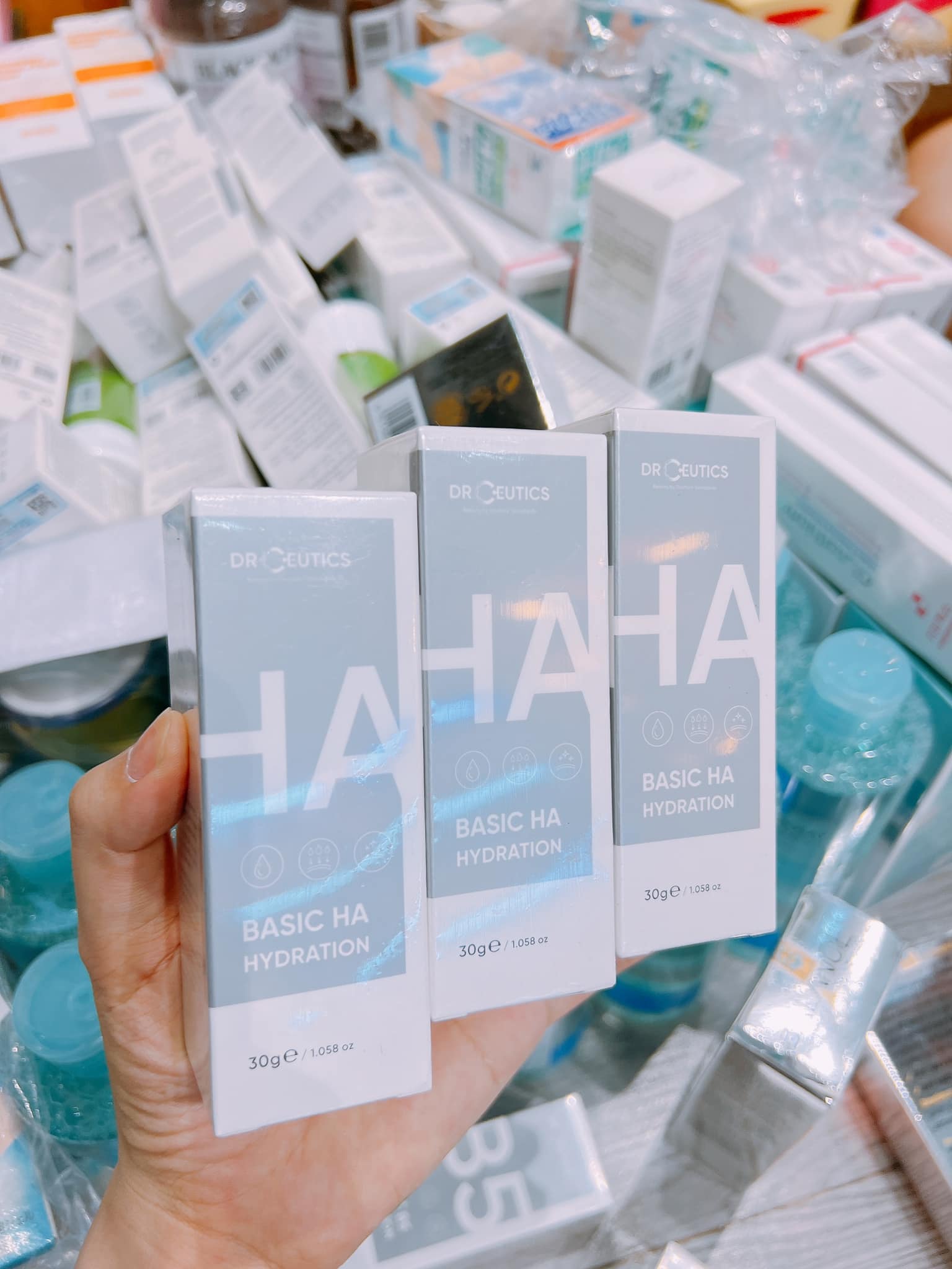 Drceutics - Tinh Chất Cấp Ẩm Cho Da Dầu Mụn (Basic HA Hydration) - 40g