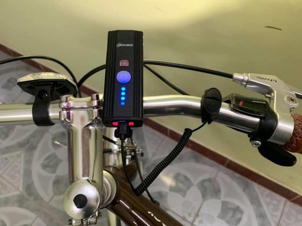 Đèn xe đạp kiêm còi hj062