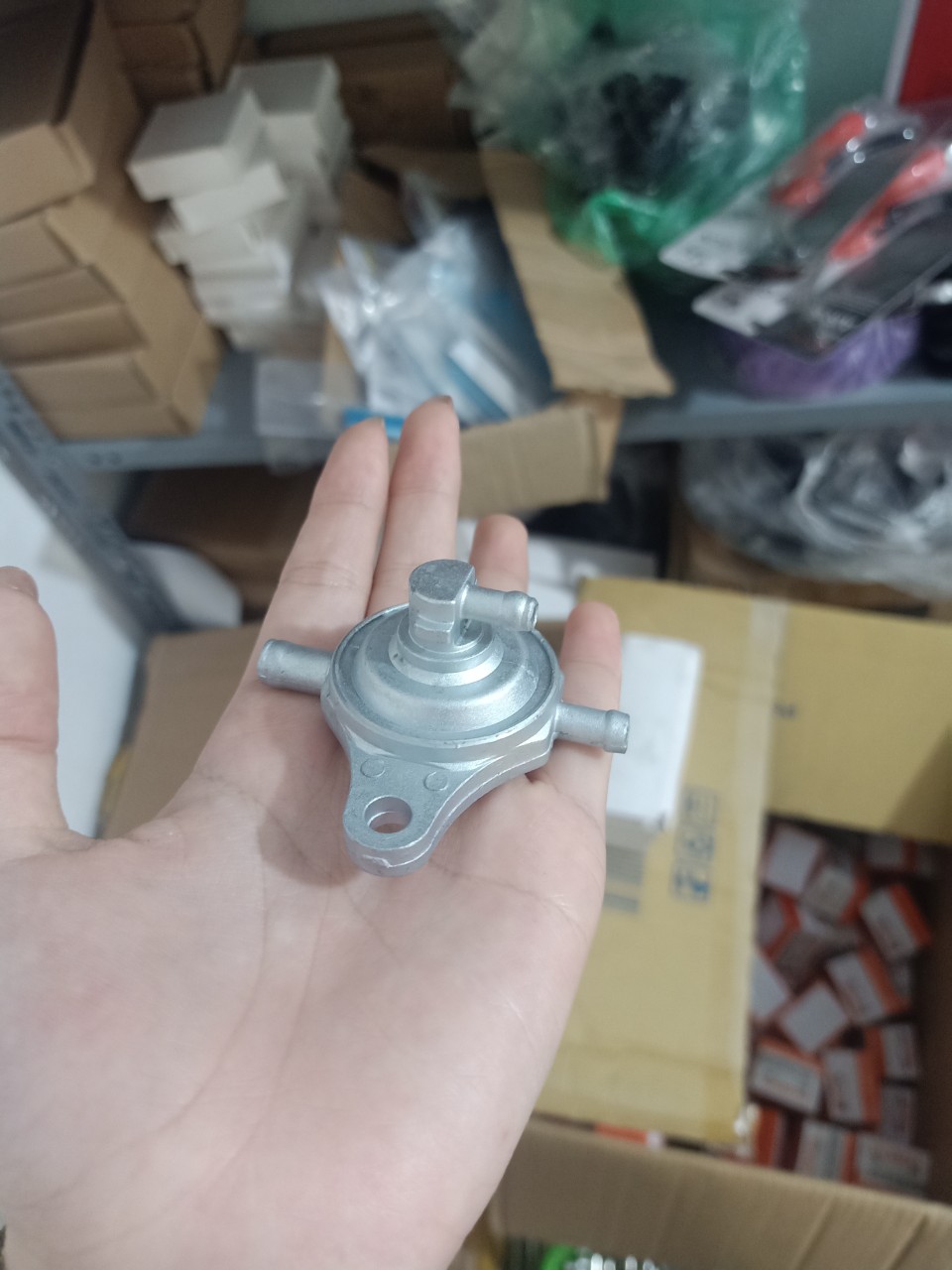 Khóa xăng xe máy Yamaha Sirius
