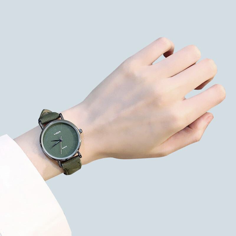Đồng hồ thời trang nữ Viser viền đen dây da