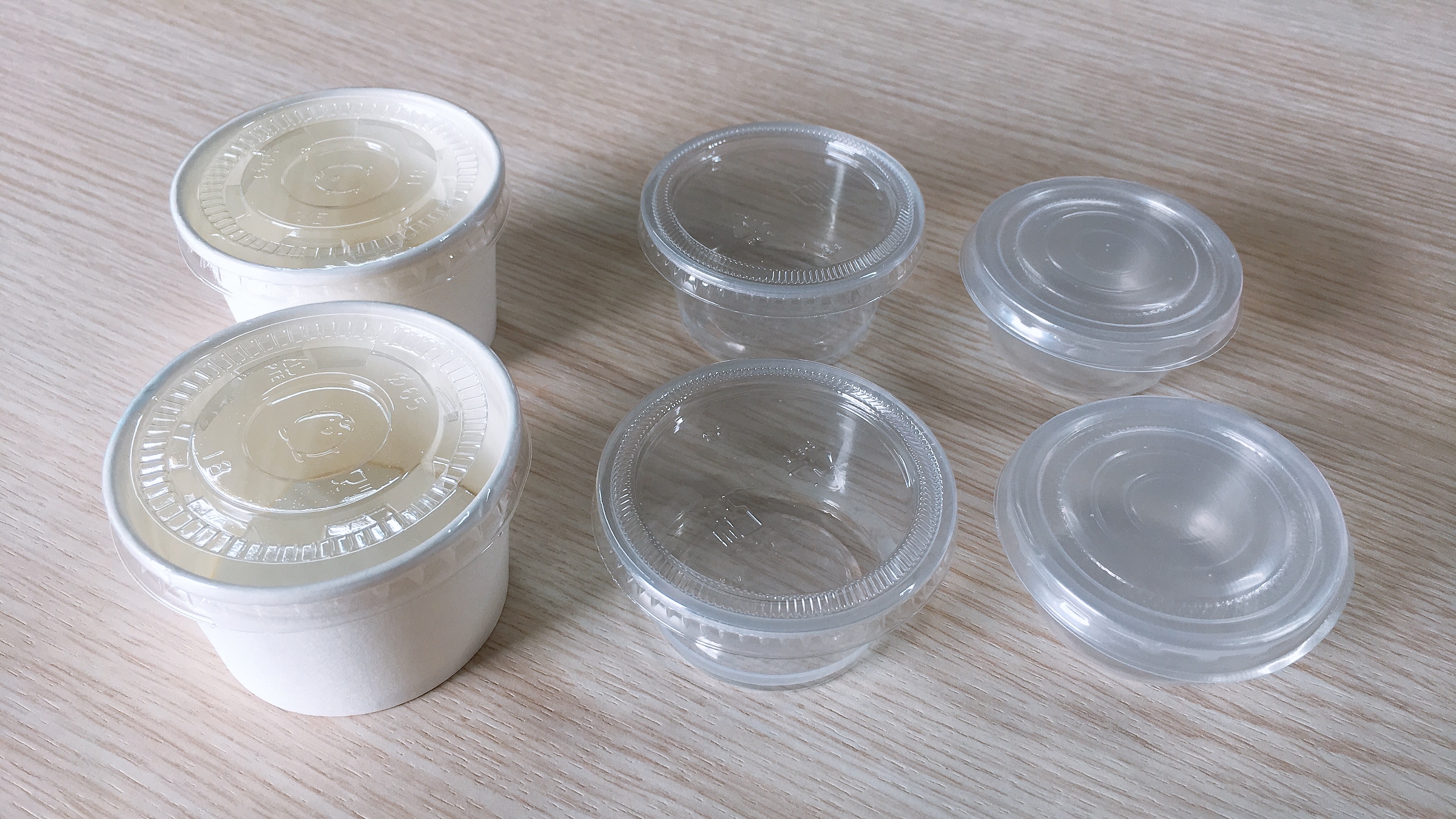 100 chén giấy đựng kem, đựng nước chấm 95ml, kèm nắp