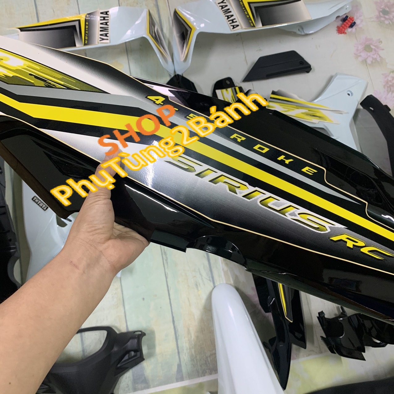 Bộ Dàn áo xe SIRIUS  /SIRIUS RC  màu Trắng Đen   -nhựa trắng nguyên sinh cao cấp LOẠI ĐẸP