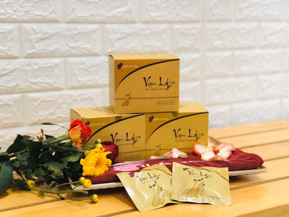 Bột ngâm chân thảo dược Vạn Lý