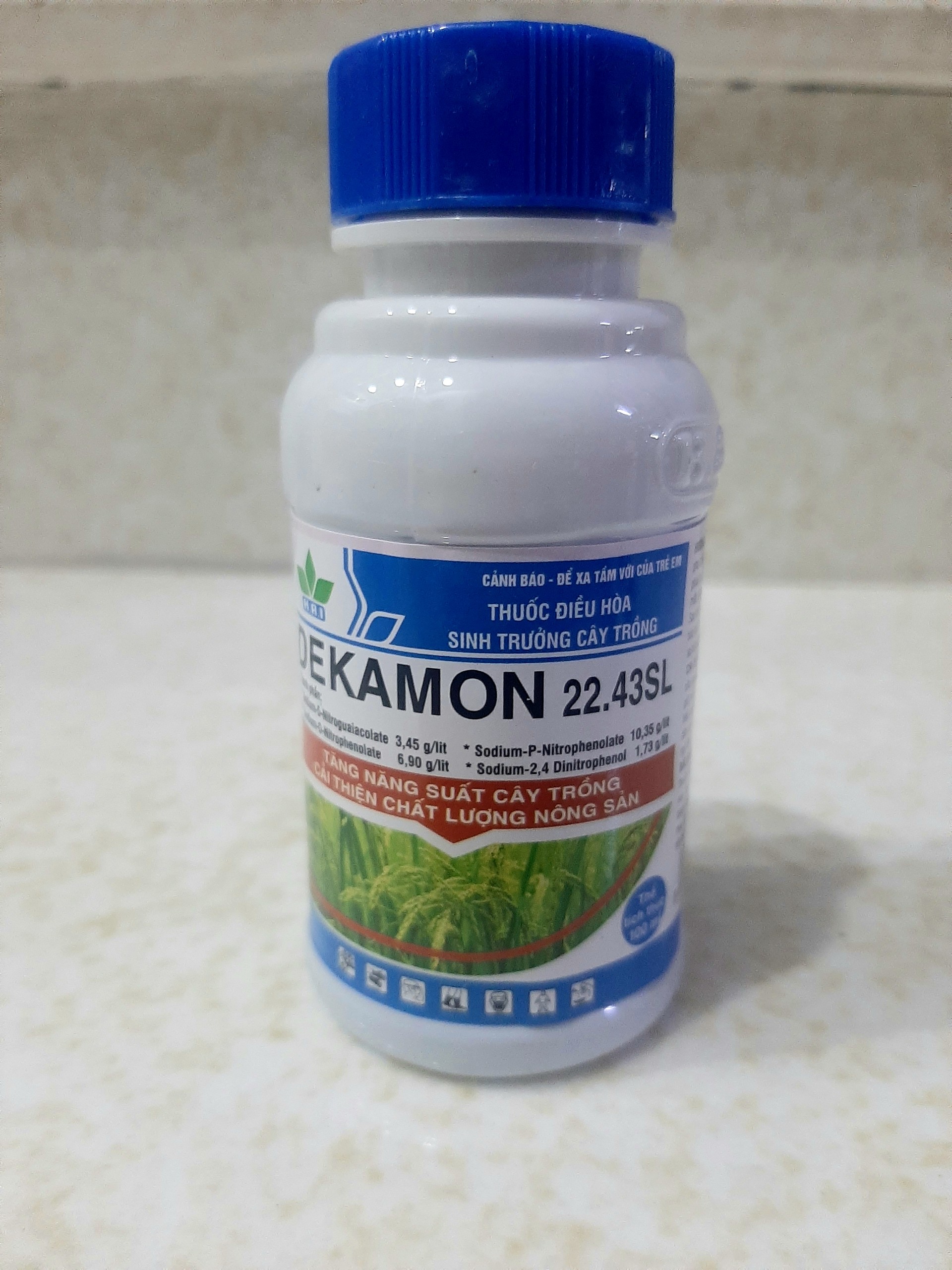 [HCM]Phân bón lá DEKAMON 22.43SL chai 100ml phân bón lá tăng sinh trưởng